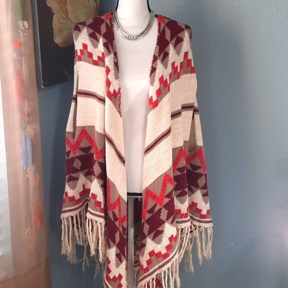 American Rag Sleeveless Southwestern Knit Fringe Boho Pancho - Picture 2 of 6